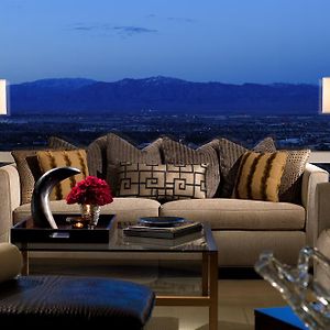 One-Bedroom Penthouse City View